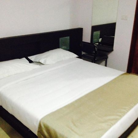 Aston Service Apartment Bangalore Bagian luar foto